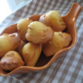 Madeleines_a_l_orange_et_aux_pignons_de_pinC Madeleines à l'orange et aux pignons de pin (Fidji)