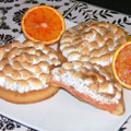 Tartelettes_a_l_orange_sanguine_meringuees_au_pavotC Tartelettes à l'orange sanguine meringuées au pavot (Winsty)