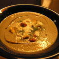 Petite giboulée noisette-feta sur velouté champignon-fenouil (Virginie) Petite giboulée noisette-feta sur velouté champignon-fenouil (Virginie)