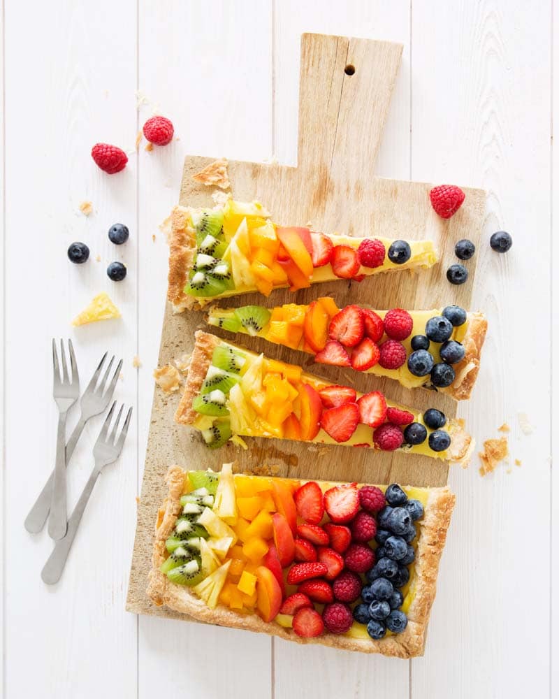 Tarte arc-en-ciel, livre Tartes de fête de Marie-Laure Tombini, éditions Mango