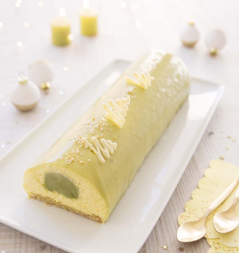 Photo de la recette : Bûche de Noël citron chocolat blanc matcha