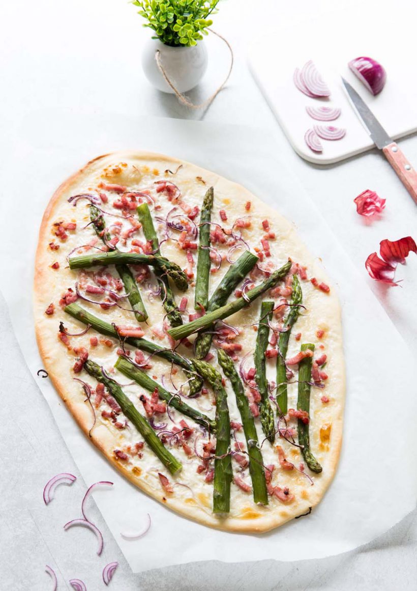 Photo de la recette : Flammekuche aux asperges et lardons