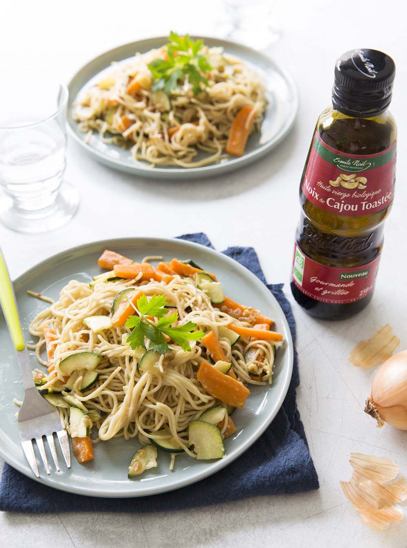 Photo de la recette : Nouilles sautées carottes courgettes, à l’huile de noix de cajou toastée Emile Noël