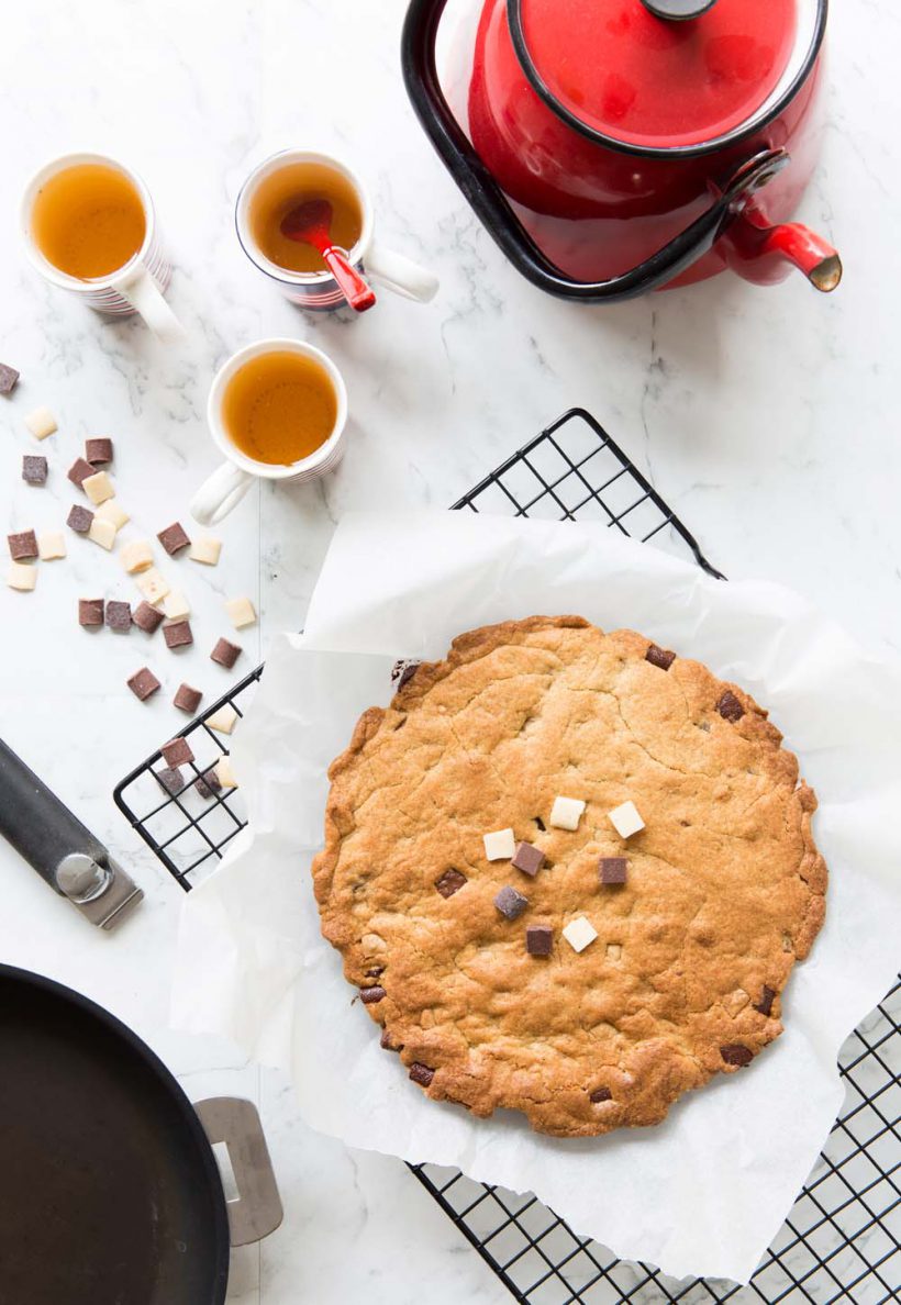 Photo de la recette : One pan cookie aux trois chocolats